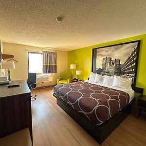 Super 8 By Wyndham Farmville